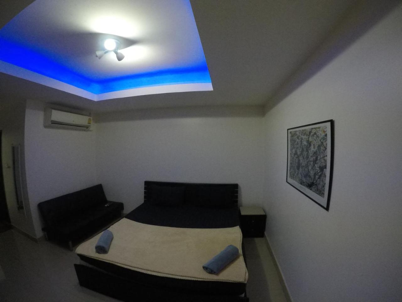 French Connection Hotel Pattaya Extérieur photo