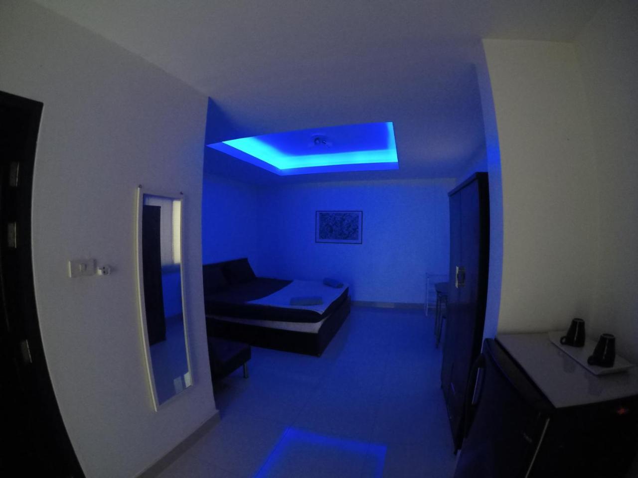 French Connection Hotel Pattaya Extérieur photo
