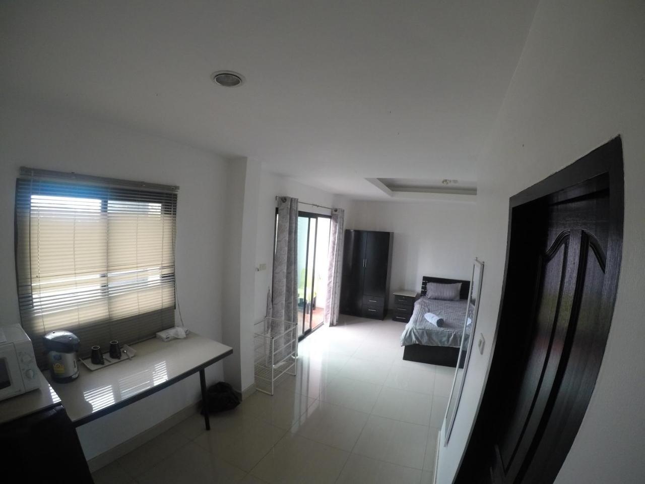 French Connection Hotel Pattaya Extérieur photo