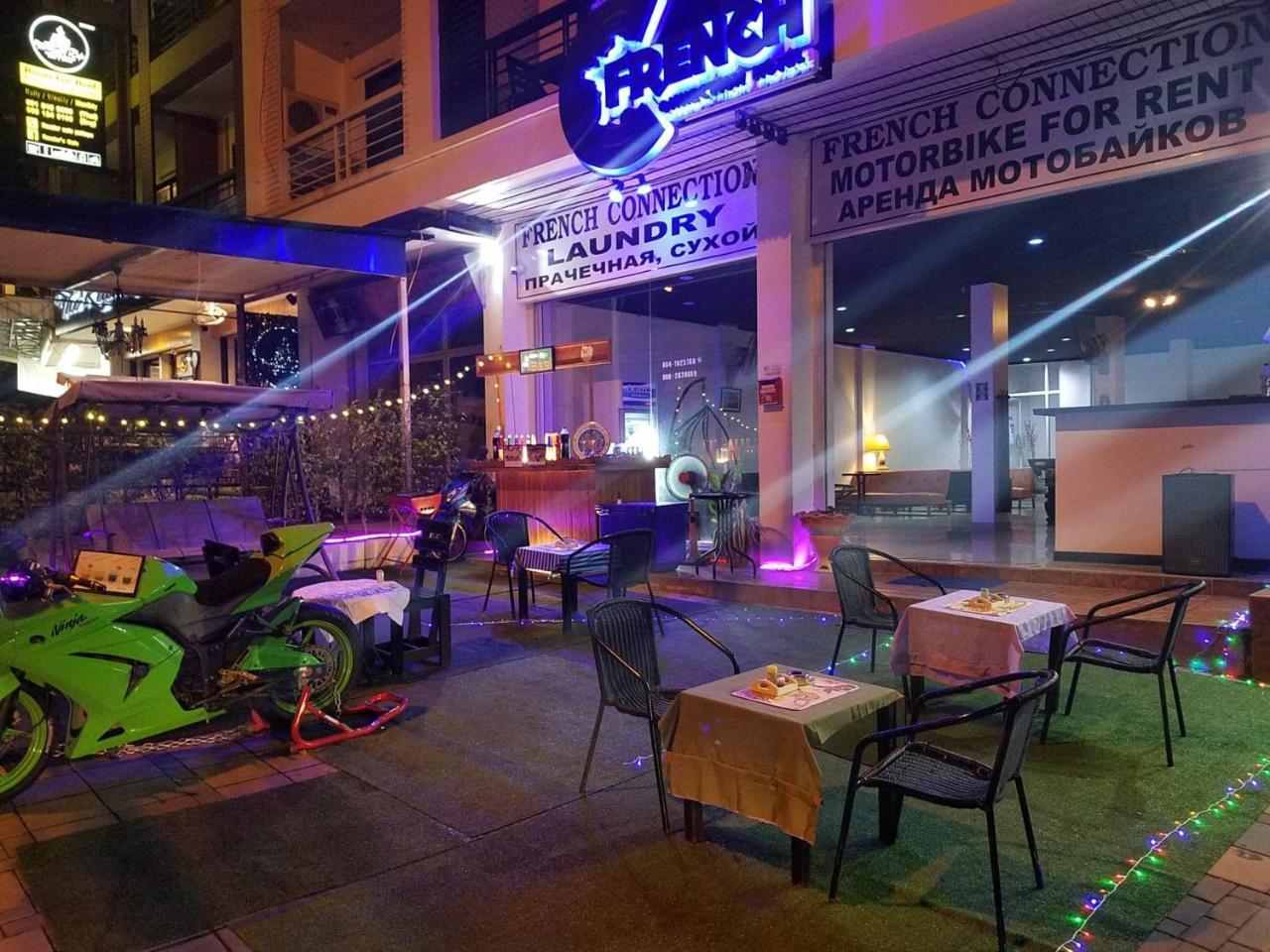 French Connection Hotel Pattaya Extérieur photo